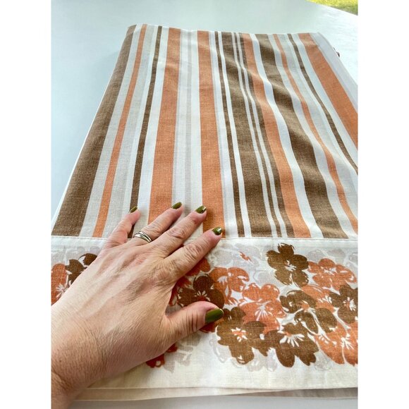 Vintage 70s flat/top sheet, 2 tones brown stripes and flowers, full size bed - Picture 5 of 10